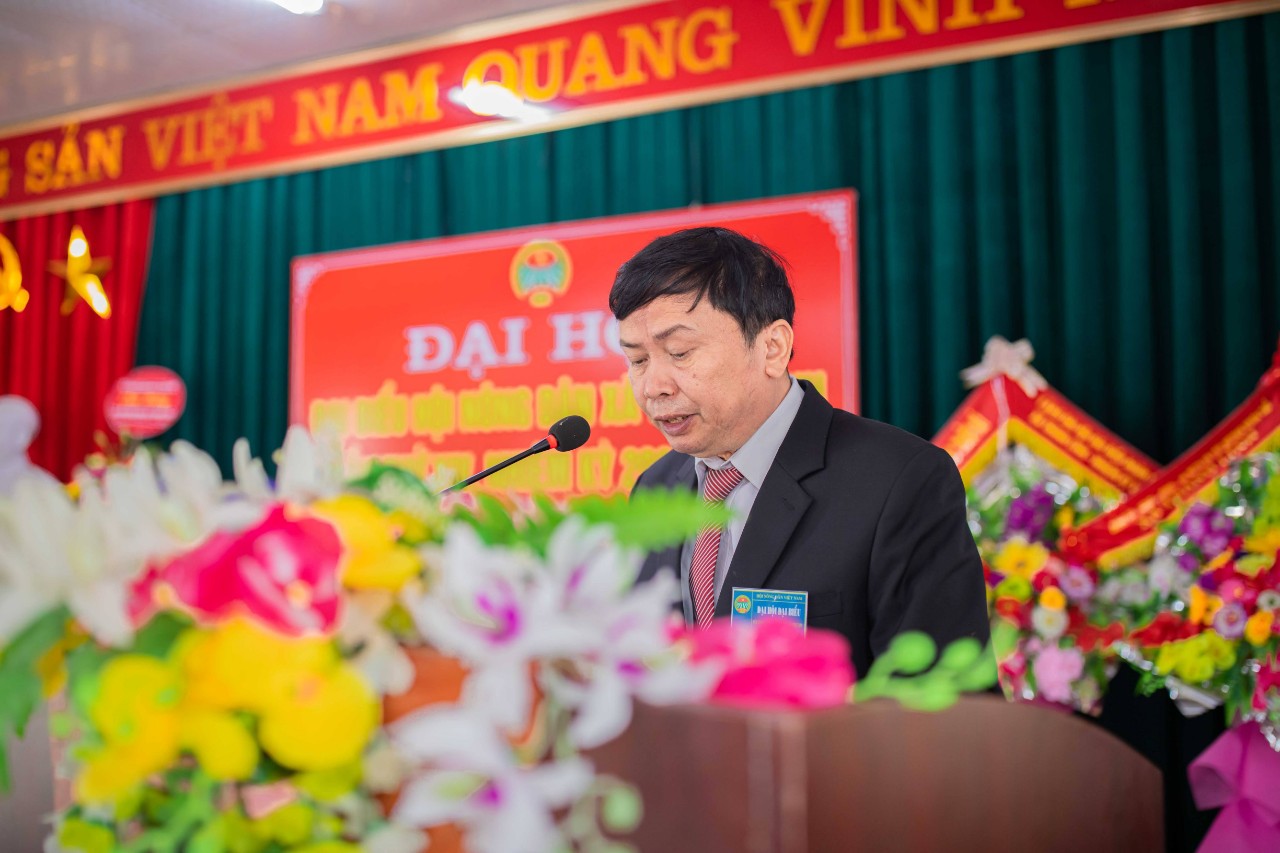 Đc Phú chủ tịch HND huyện